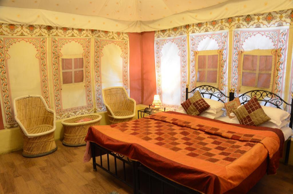 The Aravali Tent Resort Udaipur Ruang foto