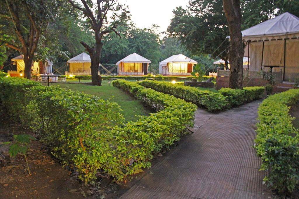 The Aravali Tent Resort Udaipur Bagian luar foto